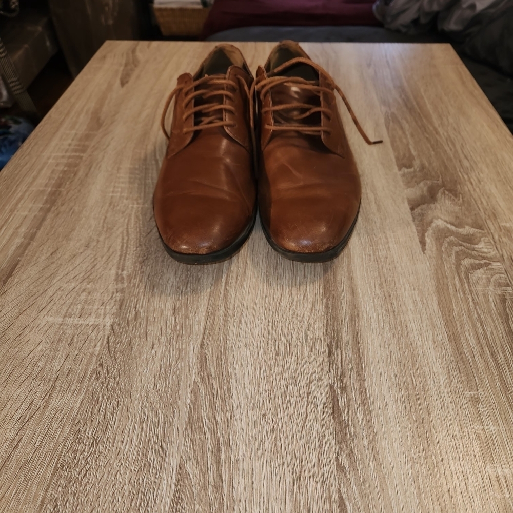Clarks Tan Leather Men's Oxfords